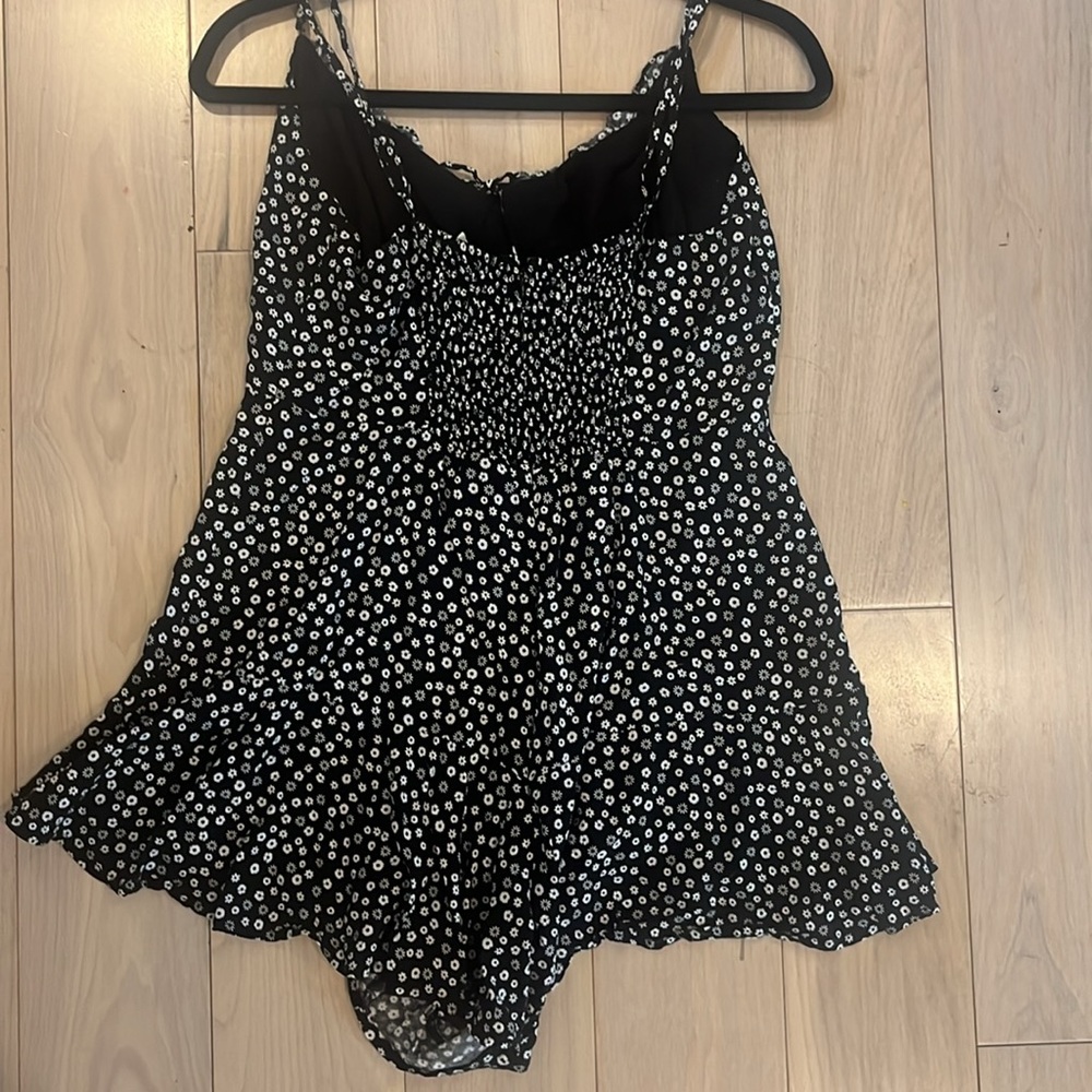 Women’s Romper Casual - Picture 2 of 3